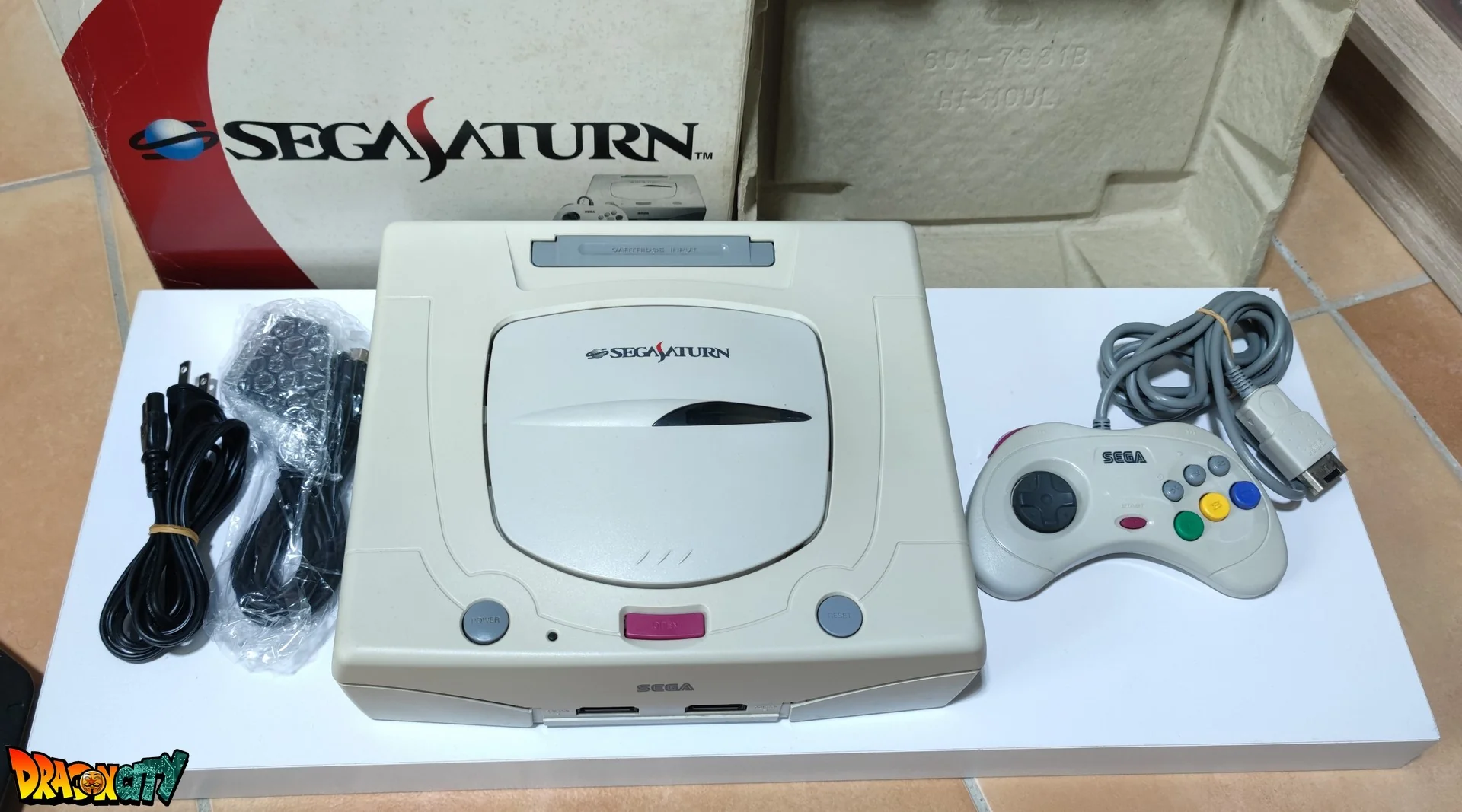 Saturn JAP Blanche 60Hz + Boßte + Bios Freezone + Alimentation SAT-Psu + Mémoire FRAM + Cùble RGB - Image 2