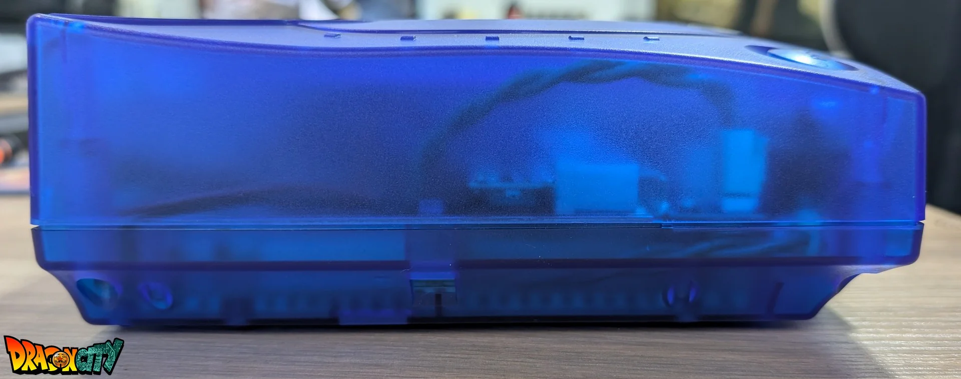 Dreamcast VA1 Freezone 60Hz + Coque Bleue Translucide (Neuve) + Alimentation Dc-Psu + GDEmu 5.20.5 + Kit 3D GDEmu Bleu Translucide + Pile Neuve + Polyfuse + Ventilateur Silencieux + Patch 50Hz/60Hz Auto - Image 4