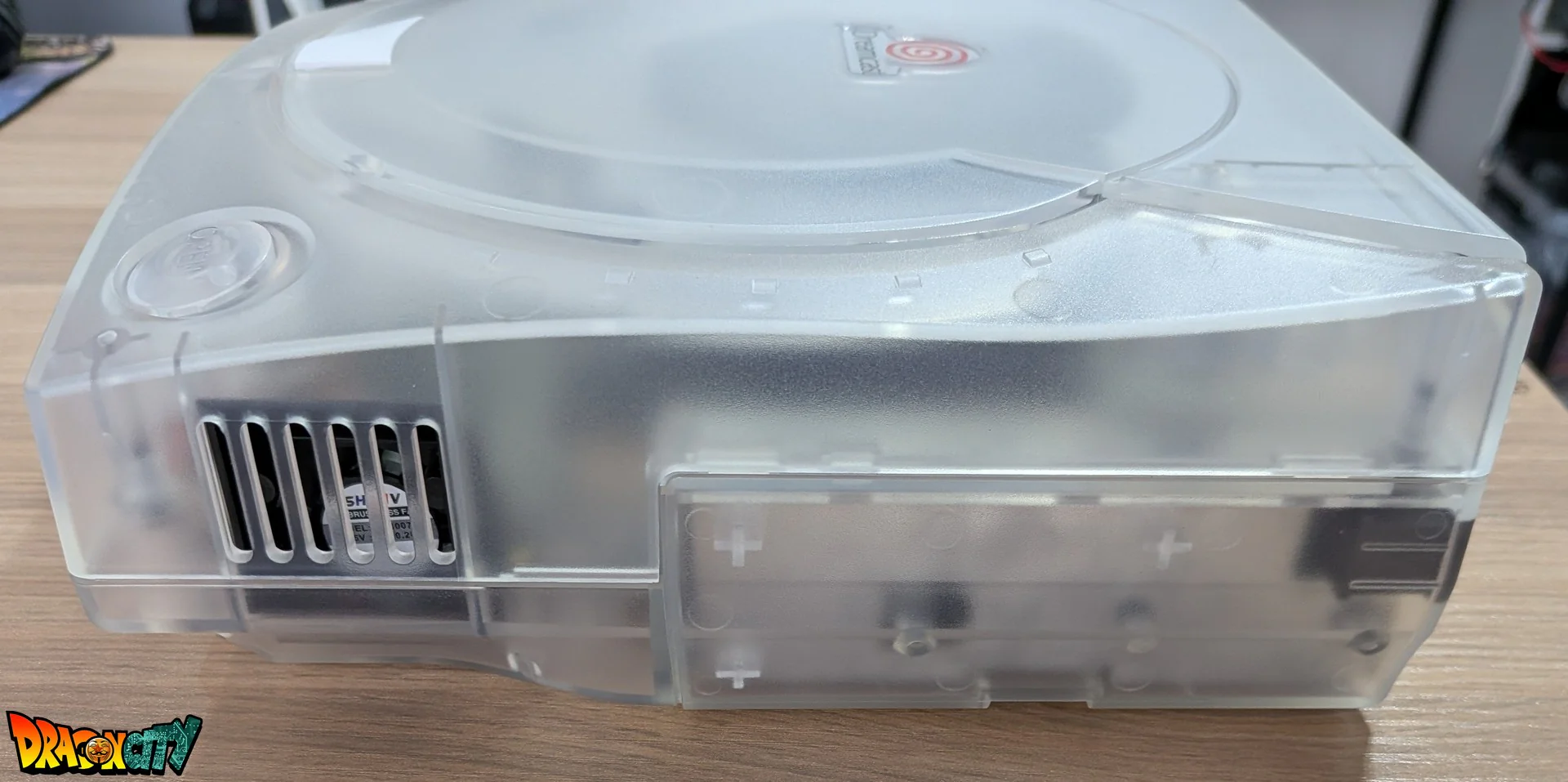 Dreamcast VA1 Freezone 60Hz + Coque Translucide Blanche (Neuve) + Alimentation Dc-Psu + GDEmu 5.20.5 + Kit 3D GDEmu Noir + Pile Neuve + Polyfuse + Ventilateur Silencieux + Patch 50Hz/60Hz Auto - Image 5