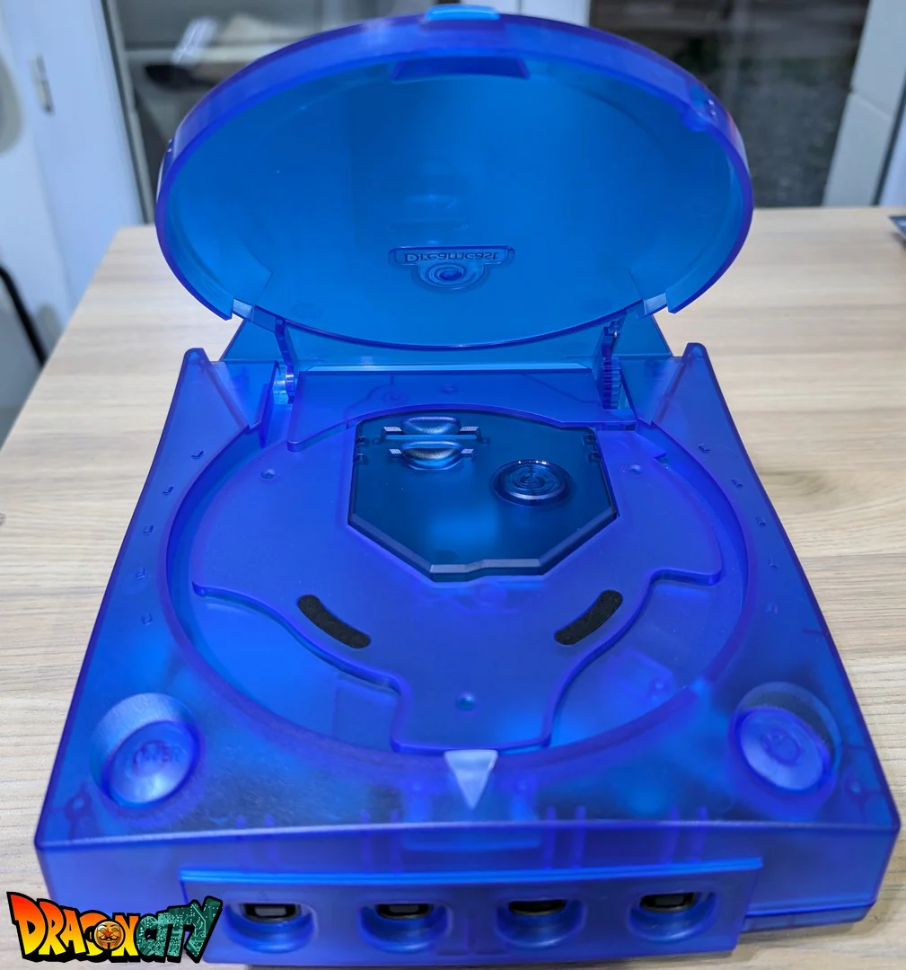 Dreamcast VA1 Freezone 60Hz + Coque Translucide Bleue (Neuve) + Alimentation Dc-Psu + GDEmu 5.20.5 + Kit 3D GDEmu Bleu + Pile Neuve + Polyfuse + Diode Bleue + Ventilateur Silencieux + Patch 50Hz/60Hz Auto - Image 2