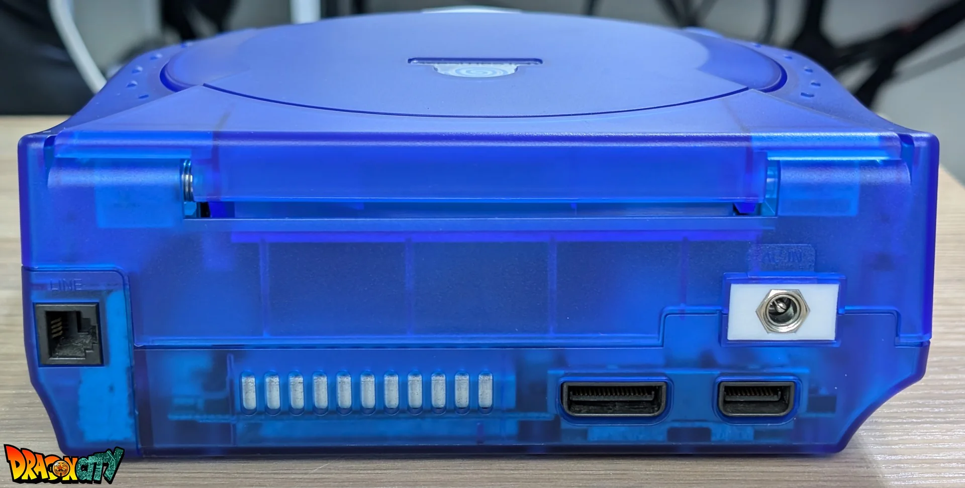 Dreamcast VA1 Freezone 60Hz + Coque Translucide Bleue (Neuve) + Alimentation Dc-Psu + GDEmu 5.20.5 + Kit 3D GDEmu Bleu + Pile Neuve + Polyfuse + Diode Bleue + Ventilateur Silencieux + Patch 50Hz/60Hz Auto - Image 3