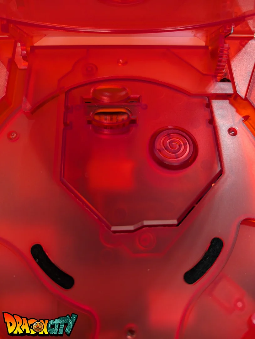 Dreamcast VA1 Freezone 60Hz + Coque Translucide Rouge (Neuve) + Diode Rouge + Alimentation Dc-Psu + GDEmu 5.20.5 + Kit 3D GDEmu Blanc + Pile Neuve + Polyfuse + Ventilateur Silencieux + Patch 50Hz/60Hz Auto - Image 3