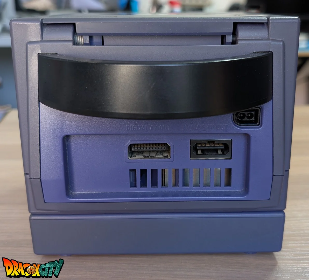 GameCube Collector Violette JAP 60Hz Freezone + Game Boy Player avec Disque + Boîte + Alimentation 110V + Puce Xeno-GC + Condensateurs changés (neuf) + Picoboot + Sandisk Swiss 256Go + SD2SP2 POR TF + Manette + Câble Vidéo + Serial Matching - Image 11
