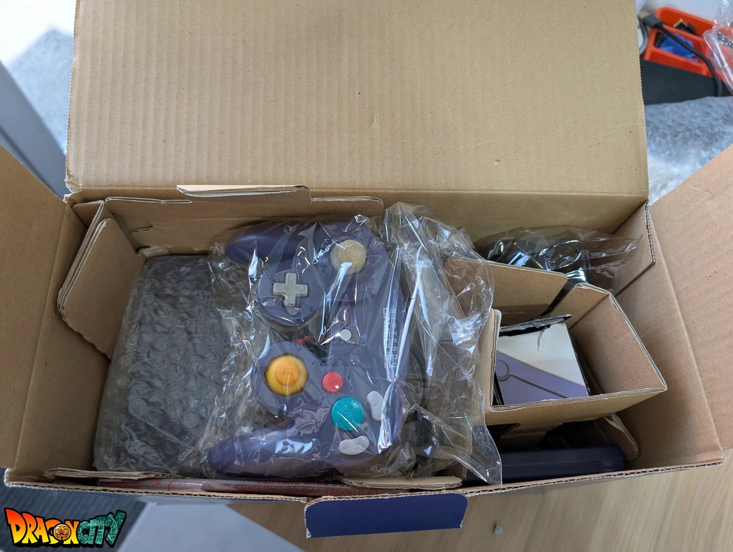 GameCube Collector Violette JAP 60Hz Freezone + Game Boy Player avec Disque + Boîte + Alimentation 110V + Puce Xeno-GC + Condensateurs changés (neuf) + Picoboot + Sandisk Swiss 256Go + SD2SP2 POR TF + Manette + Câble Vidéo + Serial Matching - Image 22