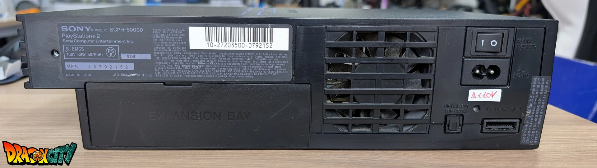 PlayStation 2 FAT JAP 60Hz – SCPH-50000 + Boîte d'origine + Manette sans fil rouge translucide + Câble Vidéo + Câble d'alimentation - Image 4